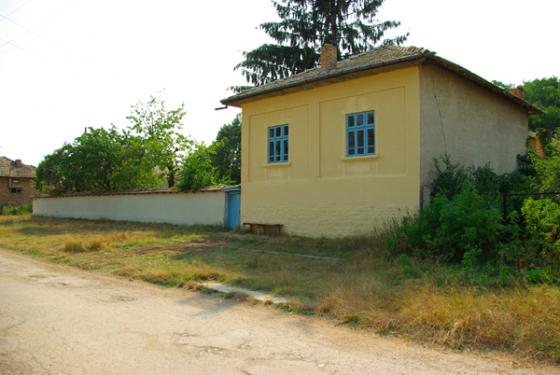 *Image showing property for sale in Kardam