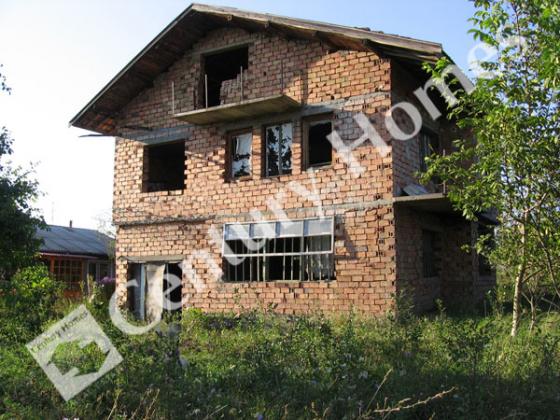 *Image showing property for sale in Dlygnya
