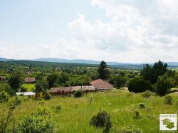 Large plot of land with nice panoramic view in preferred village, 16 km from Veliko Tarnovo!