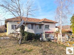 Two-storey house for sale in the village of Polsko Kosovo, 10 min. drive from the town of Byala and 50 min. from Veliko Tarnovo