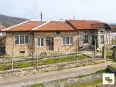 Two houses in one yard for sale in the village of Draganovo, just 30 minutes from Veliko Tarnovo