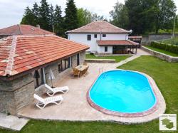 Renovated 5-bedroom home with pool and stone pool house in Kereka vill., near Veliko Tarnovo