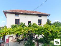 Countryside property in Momin sbor village, only 10 km. away from Veliko Tarnovo