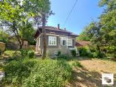 Authentic, ready-to-move-in house in the village of Hotnitsa, just 20 minutes by car from Veliko Tarnovo