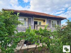 EXCLUSIVE! Spacious two-story house, with a garage and outbuildings, in the village of Strahilovo
