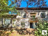 Two-storey house with a flat yard and outbuildings in the village of Gorna Lipnitsa, 40 km from Veliko Tarnovo
