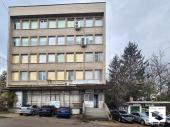 Five-story building with a large yard, near a school in the Buzludzha district of Veliko Tarnovo