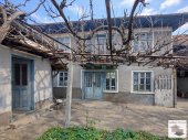 Two-storey house with 3 bedrooms and a spacious yard in the village of Balvan, 15 minutes from Veliko Tarnovo