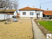 Charming split-level 3-bedroom house with large garden in Radanovo village � 30 min from Veliko Tarnovo