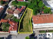 Plot of land in regulation, facing the central square in the town of Debelets