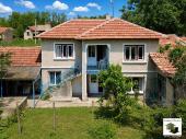 Two-story house with a garage, a well and an outbuilding in the village of Obedinenie, 40 minutes from Veliko Tarnovo