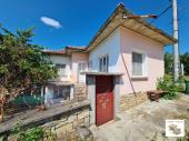 Two-story house with a garage and an outbuilding in the village of Gostilitsa, 10 minutes from the town of Dryanovo