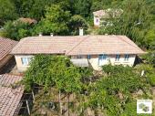 Spacious house with a large yard, outbuildings, and a well for sale, in the village of Duskot, 35 min. from Veliko Tarnovo