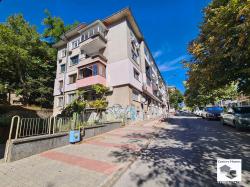 EXCLUSIVE! Spacious three-bedroom apartment with an attic room, in the very center of Veliko Tarnovo
