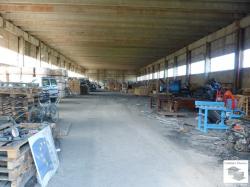 Industrial warehouse for sale located in the town of Zlataritza, 25 km from Veliko Tarnovo