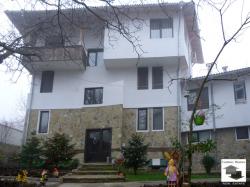 Fully-furnished apartment in a small complex, minutes away from Veliko Tarnovo 