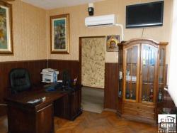 Офис под наем разположен в идеалния център на Велико Търново