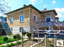 Отреставрированный двухэтажный дом в 40 км от Велико Тырново