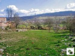 Земельный участок в атрактивной деревне, в 8 км от г.Велико Тырново