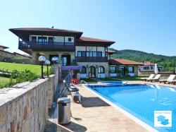 Luxurious house with panoramic view toward Yovkovtsi dam, set in the village of Sredni Kolibi