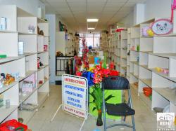 Магазин под наем, намиращ се на оживена улица в центъра на град Велико Търново