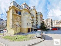 Просторная квартира с тремя спальнями и 4 террасами в престижном районе Велико Тырново.