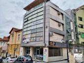 Сдается просторный офис с двумя комнатами, расположенный в здании в центре города Велико Тырново