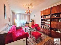 Spacious house floor for rent located on a quiet street in the central part of Veliko Tarnovo