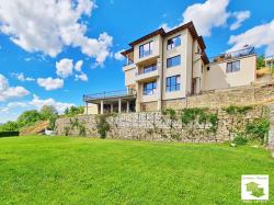 Contemporary style 5-bedroom house with unique panoramic view in the village of Malki Chiflik, 5 min.drive from Veliko Tarnovo