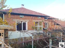 Partially renovated one storey house in good condition situated in a well developed village, 45 km away from Veliko Tarnovo