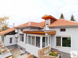 One-storey house with a local heating set in the village of Butovo