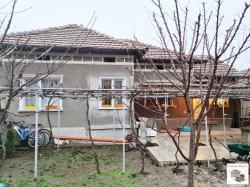 Дом после ремонта в с. Полски Сеновец в 30 км г. Велико Тырново