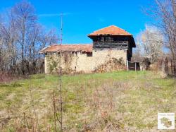 Attractive plots of land with a big stone barn on a low price, set amidst the gorgeous nature of Dryanovo Balkan!
