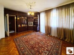 Spacious two-bedroom apartment with a garage in the center of Veliko Tarnovo