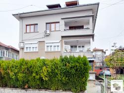 Eтаж от къща с гараж в топ центъра на Велико Търново