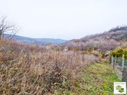 Панорамный участок на южном склоне в с.Малки Чифлик всего в 5 км от Велико Тырново