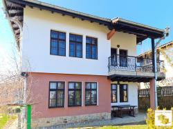 EXCLUSIVE! Charming ready to move-in three bedroom house with amazing panoramic view, on a dam lake shore, 12 km from the town of Elena 