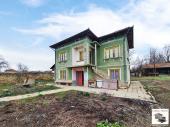 EXCLUSIVE! Two-story house with a well and a garage in the village of Patresh, 7 km from the town of Pavlikeni