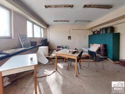 Commercial premises for rent located in an administrative building on Nikola Gabrovski blvd.