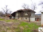 Large regulated plot of land with two houses and nice view in the village of Tserova Koria, some 15 km from Veliko Tarnovo