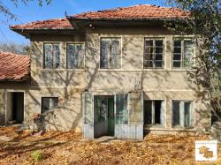 Countryside property set in the village of Nikiup, 25 km from the town of Veliko Tarnovo