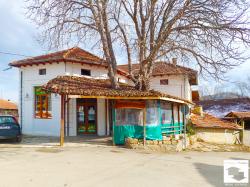 A house for sale, with an equipped and working grocery store in the village of Mindya, 20 min. drive from Veliko Tarnovo