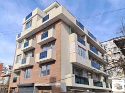 Продажа новой трехкомнатной квартиры с Актом 16, в центре Велико Тырново