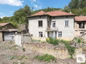 Old countryside house with an amazing view in a mountainous village of Gostilitsa only 10 km away from Dryanovo